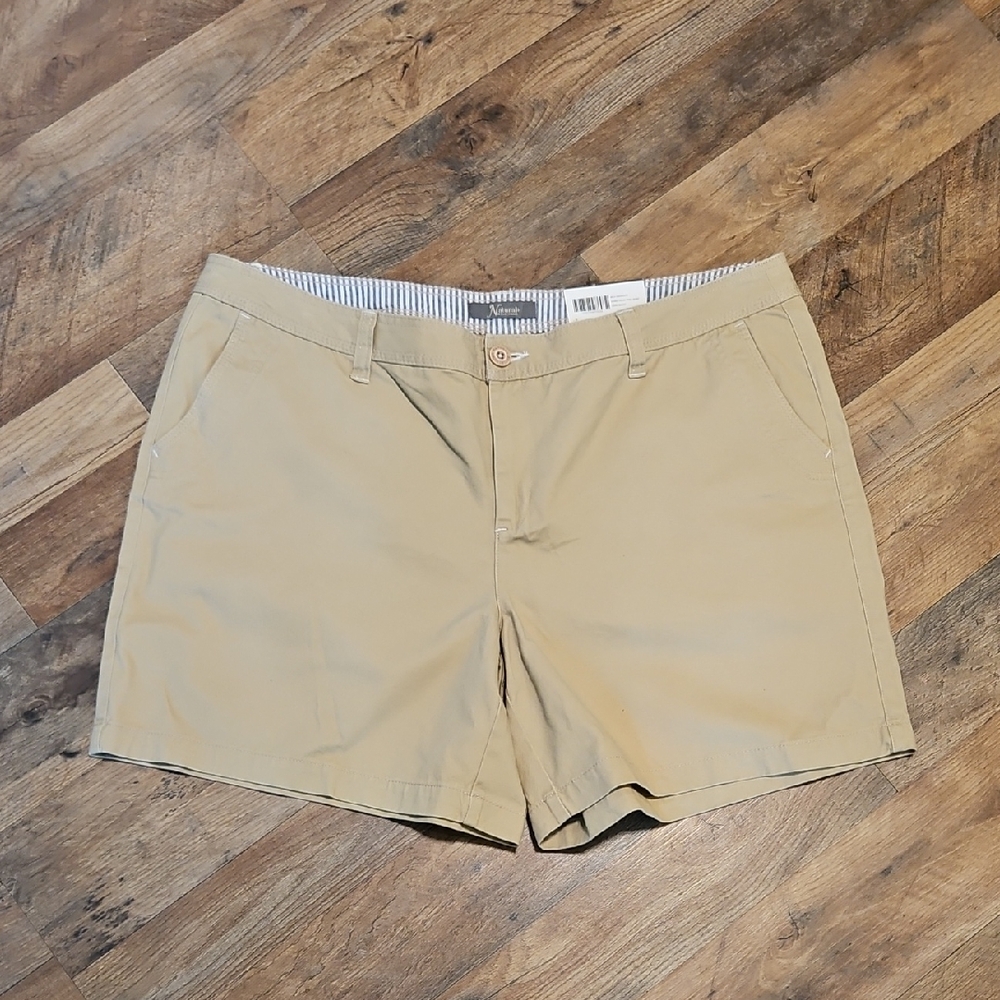 👖NATURAL REFLECTIONS TWILL SHORTS